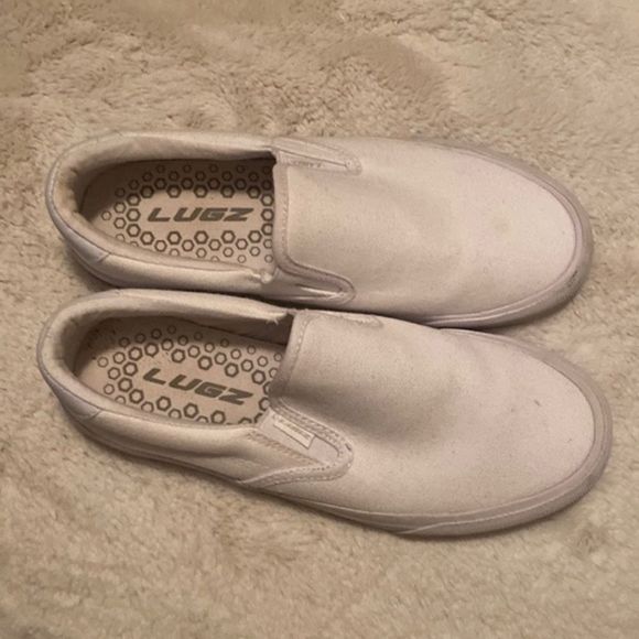 Lugz Shoes - Lugz Unisex slip on.